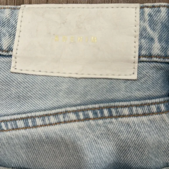 &denim 90's Boyfriend Women’s Jeans Size 4 Distressed Jeans - Picture 7 of 9